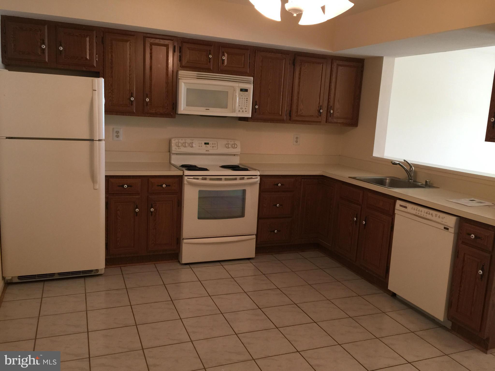 1713 Wilcox Lane Silver Spring, MD 20906 - Photo 4 of 11 Kitchen