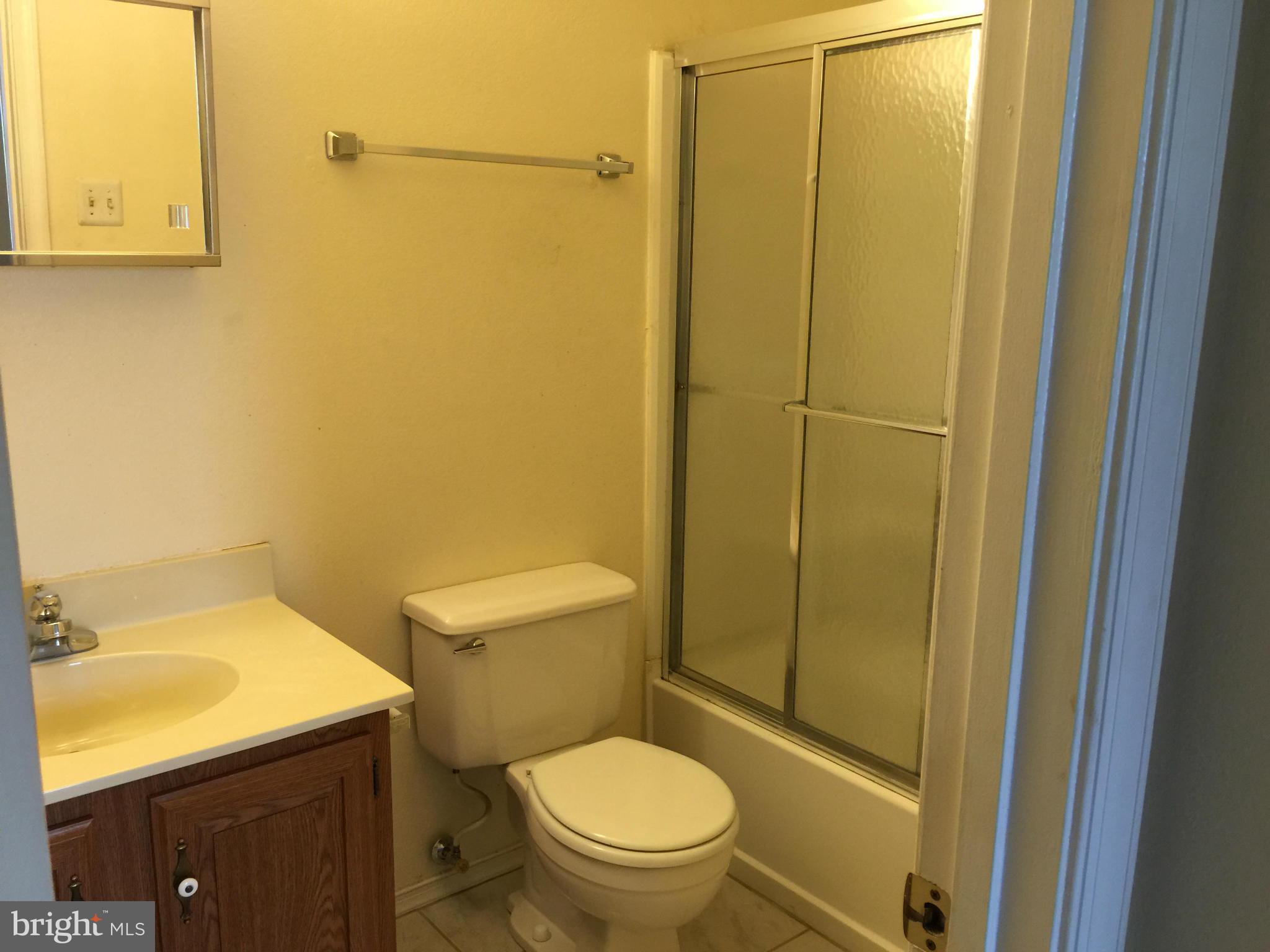 1713 Wilcox Lane Silver Spring, MD 20906 - Photo 9 of 11 Bath