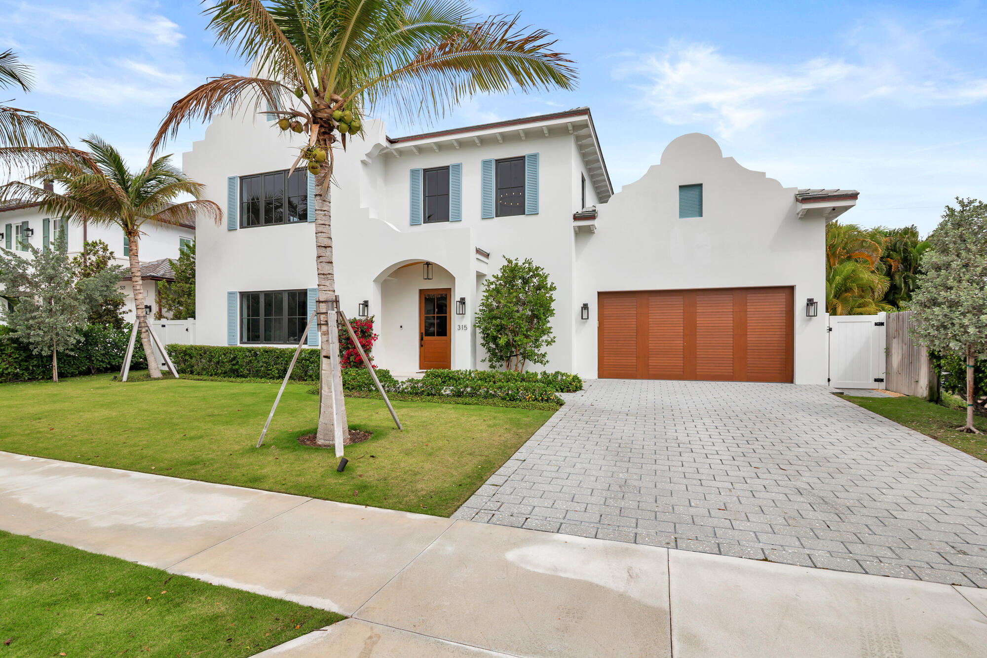 315 Avila Road West Palm Beach, FL 33405 - Photo 2 of 22 low-2