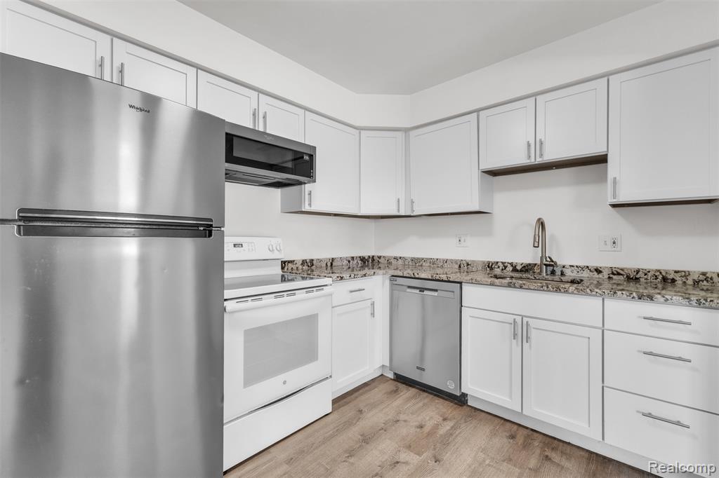 4113 Telegraph Road, Unit A214 Bloomfield Hills, MI 48302 - Photo 15 of 30
