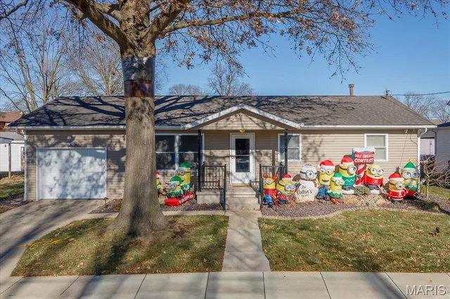 $189,000 | 907 North 3rd Street, Breese, IL 62230