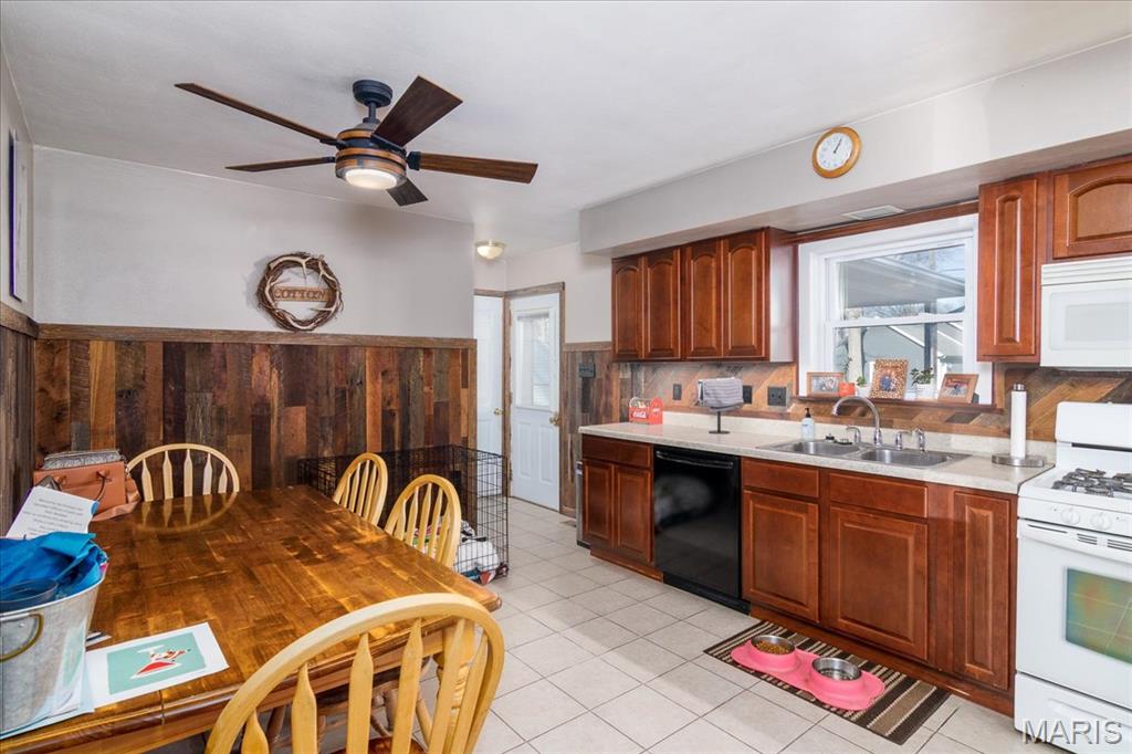 907 North 3rd Street Breese, IL 62230 - Photo 12 of 48