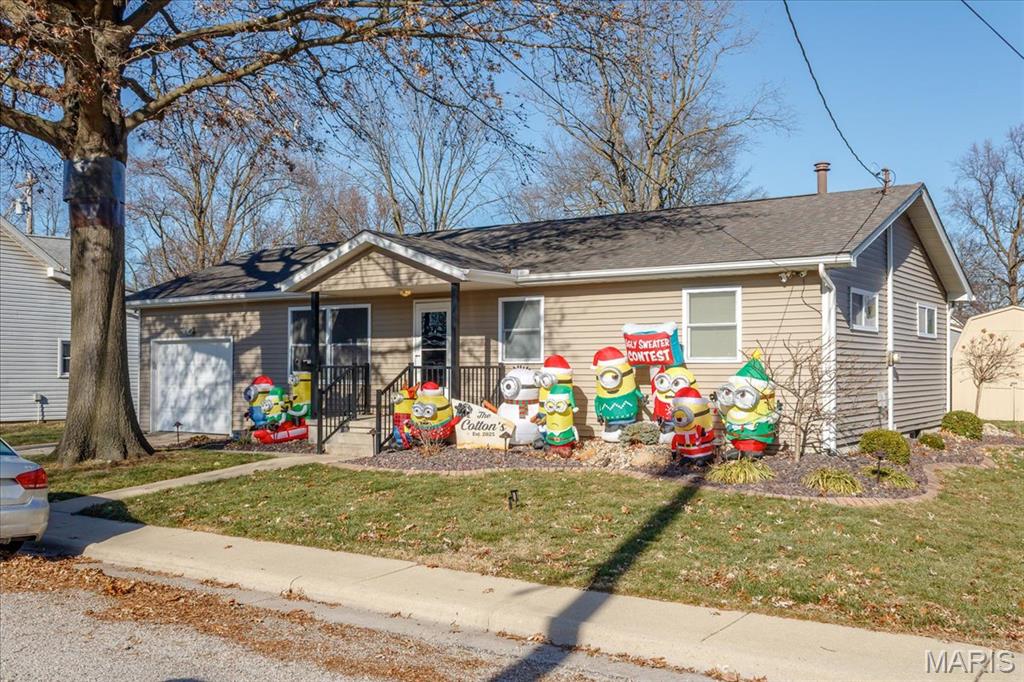 907 North 3rd Street Breese, IL 62230 - Photo 3 of 48