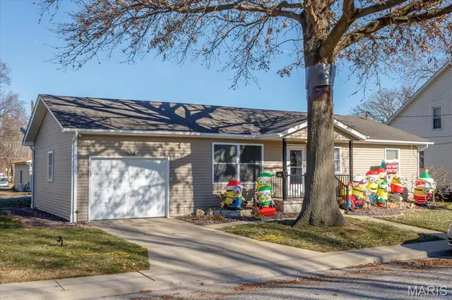 $189,000 | 907 North 3rd Street, Breese, IL 62230