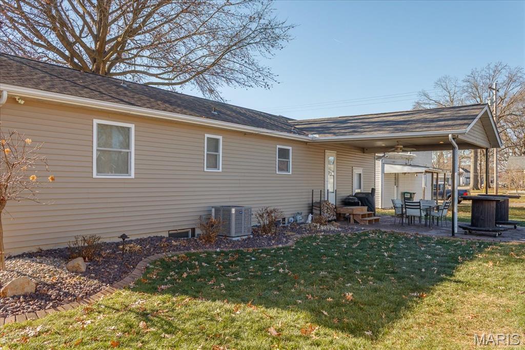 907 North 3rd Street Breese, IL 62230 - Photo 33 of 48