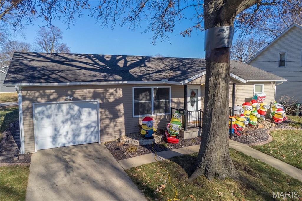 907 North 3rd Street Breese, IL 62230 - Photo 35 of 48