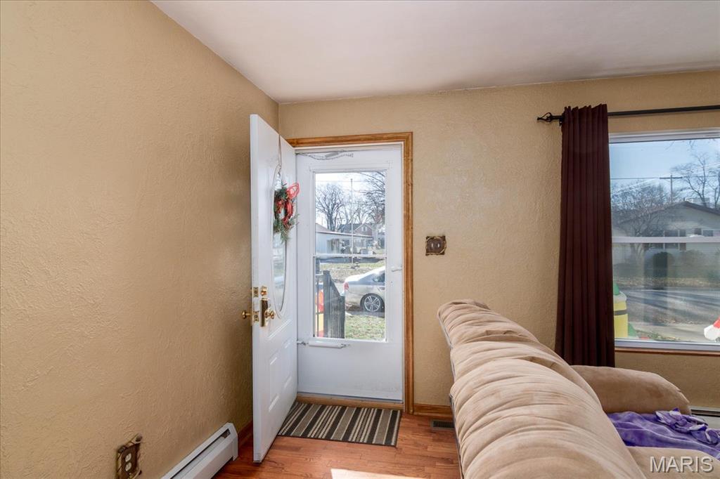 907 North 3rd Street Breese, IL 62230 - Photo 5 of 48