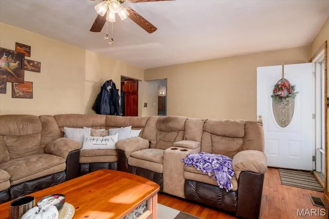 $189,000 | 907 North 3rd Street, Breese, IL 62230