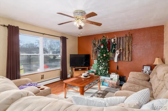 $189,000 | 907 North 3rd Street, Breese, IL 62230