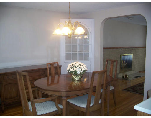 1 Lloyd Road North Reading, MA 01864 - Photo 3 of 6 Gallery Image 3