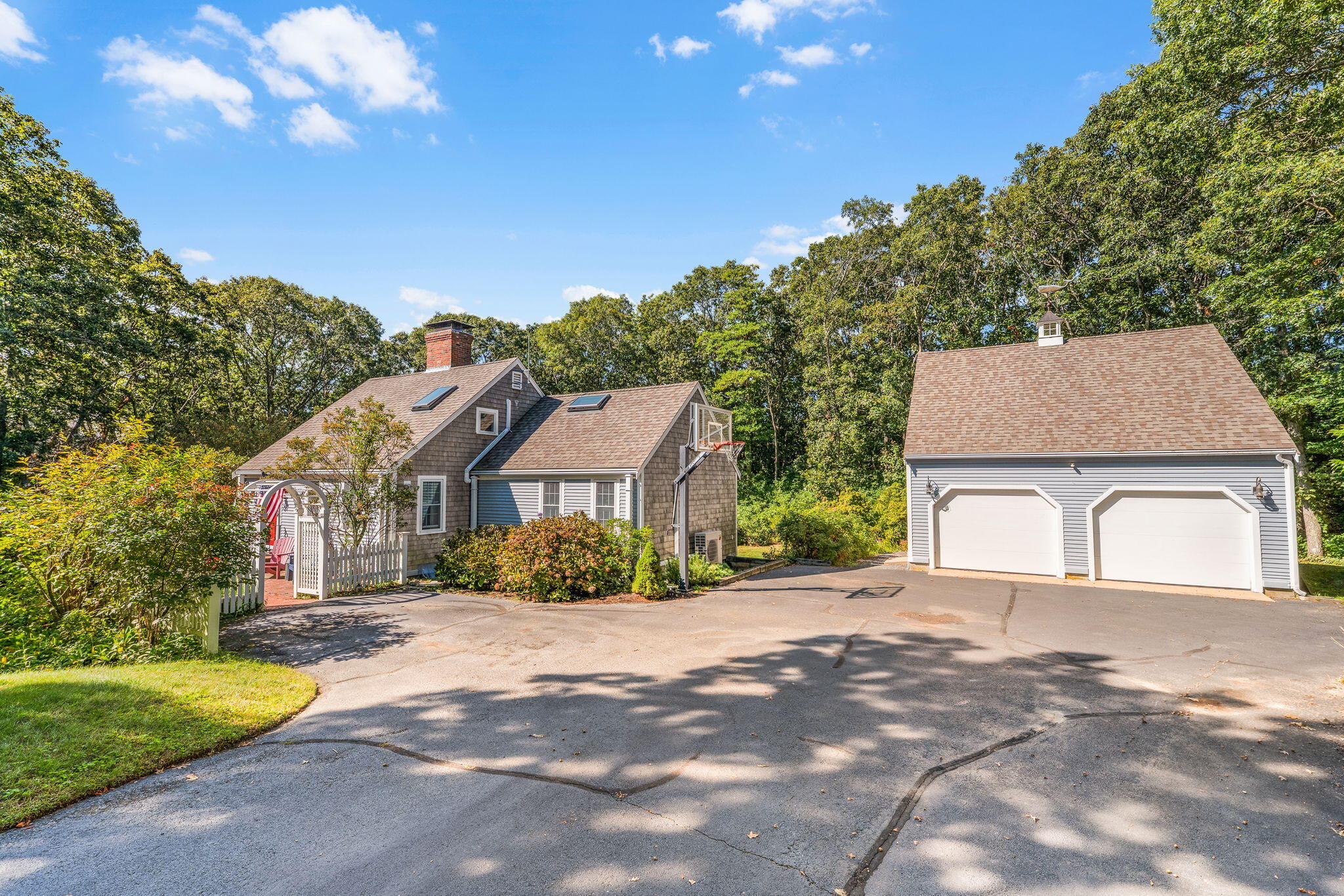 29 Oak Ridge Road East Sandwich, MA 02537 - Photo 3 of 60 Exterior
