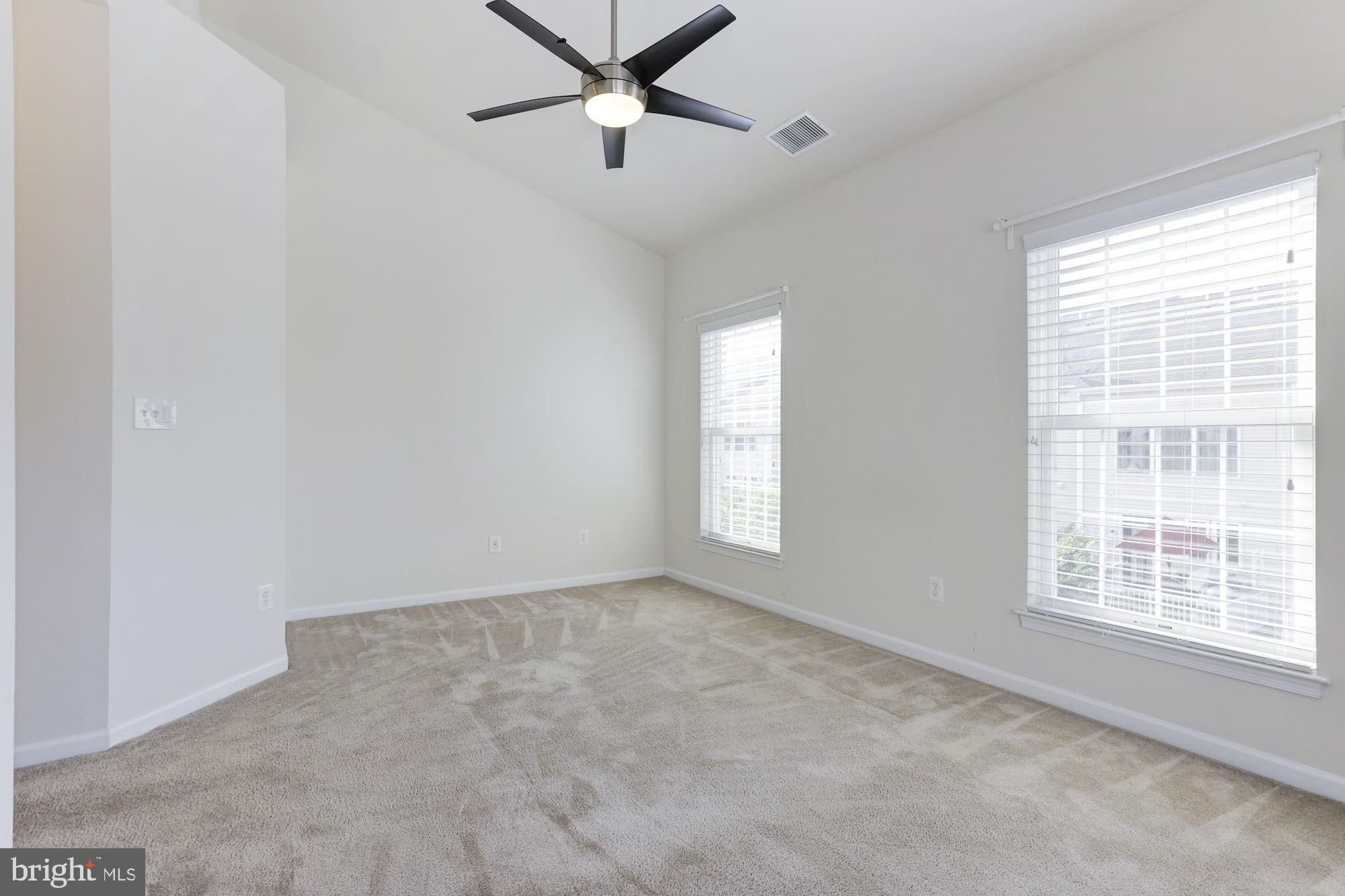 25005 Riding Center Drive Chantilly, VA 20152 - Photo 14 of 42 Gallery Image 14