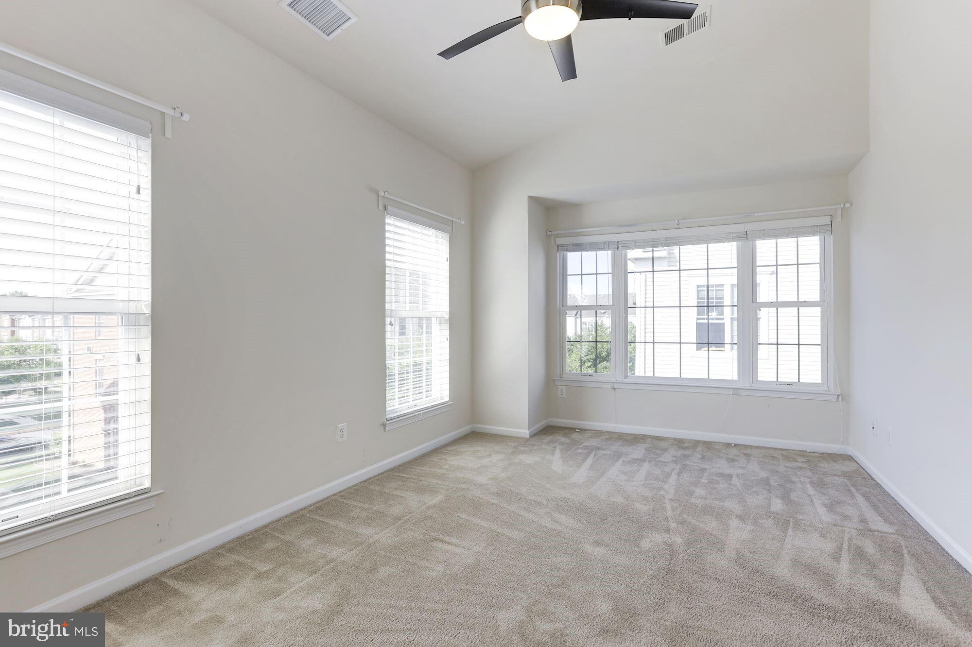 25005 Riding Center Drive Chantilly, VA 20152 - Photo 15 of 42 Gallery Image 15
