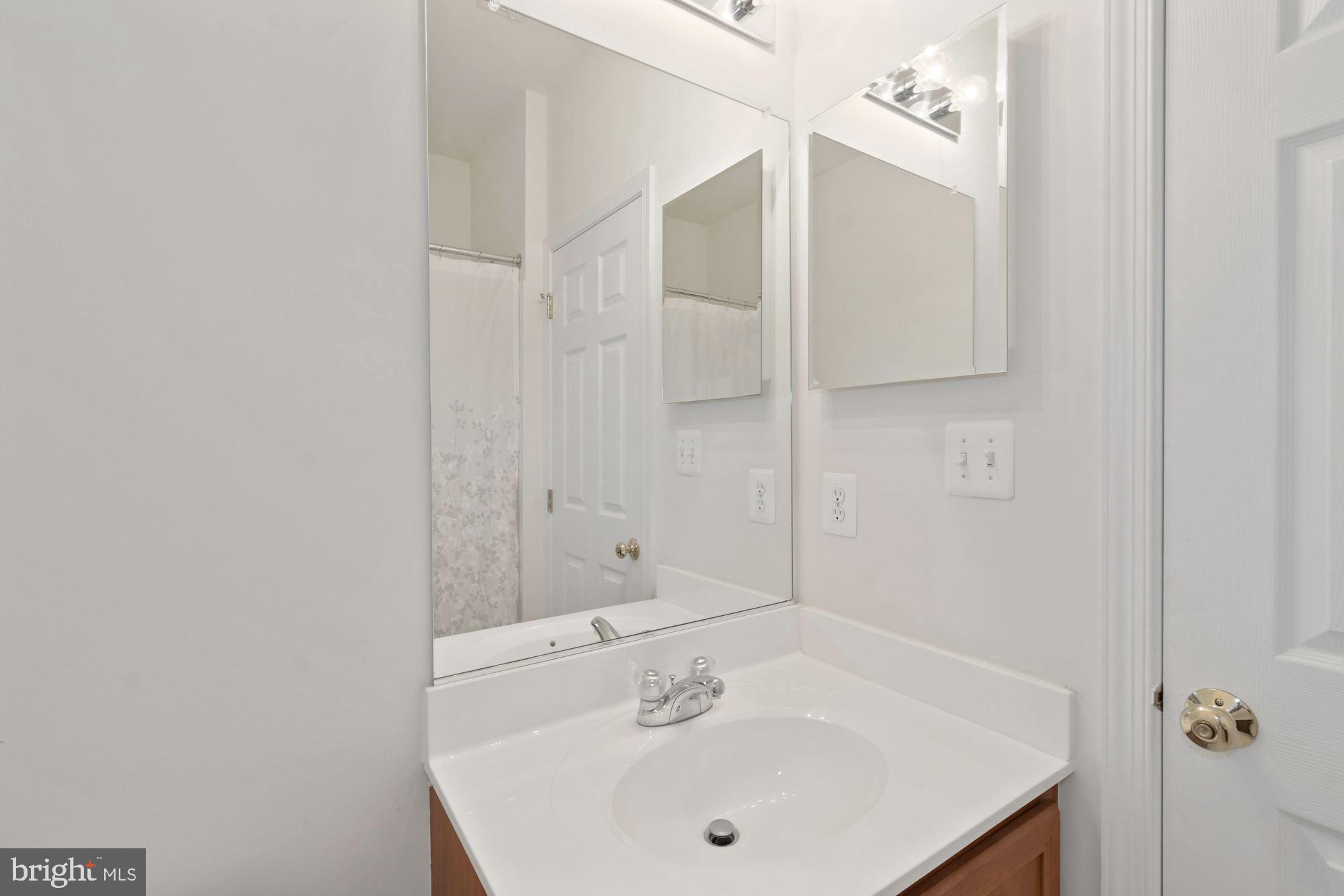 25005 Riding Center Drive Chantilly, VA 20152 - Photo 38 of 42 Gallery Image 38