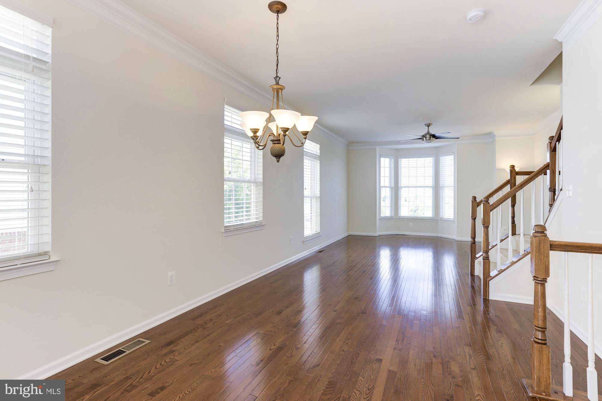25005 Riding Center Drive Chantilly, VA 20152 - Photo 10 of 42 Gallery Image 10