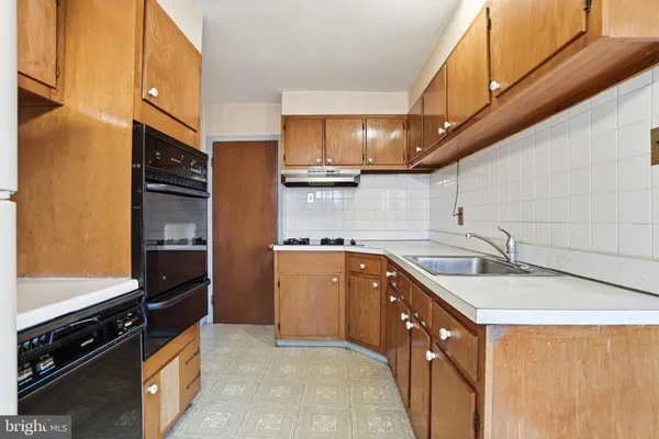 $275,000 | 3616 Bandon Drive, Philadelphia, PA 19154