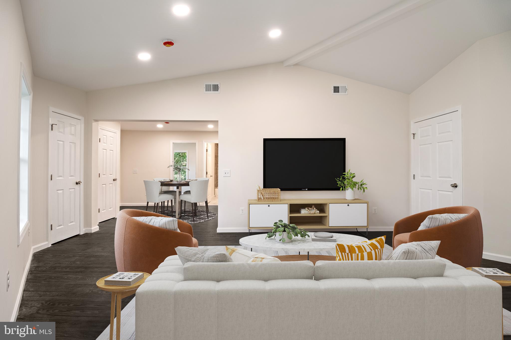 2921 Weisman Road Silver Spring, MD 20902 - Photo 24 of 34 Living Room