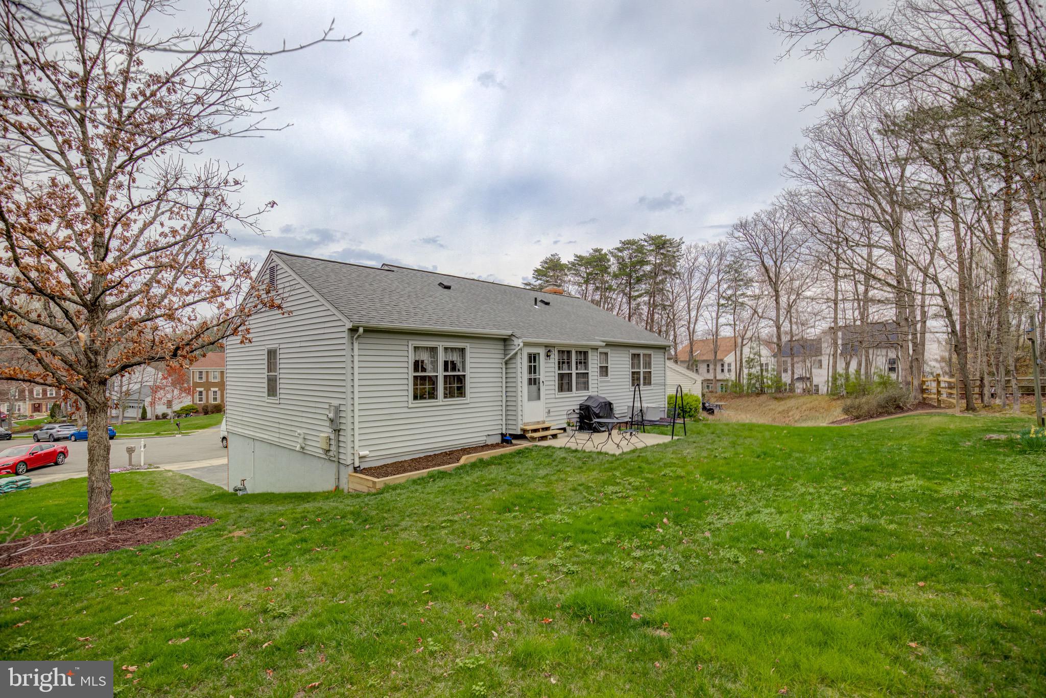 8921 Renshaw Court Springfield, VA 22153 - Photo 9 of 42 rear view