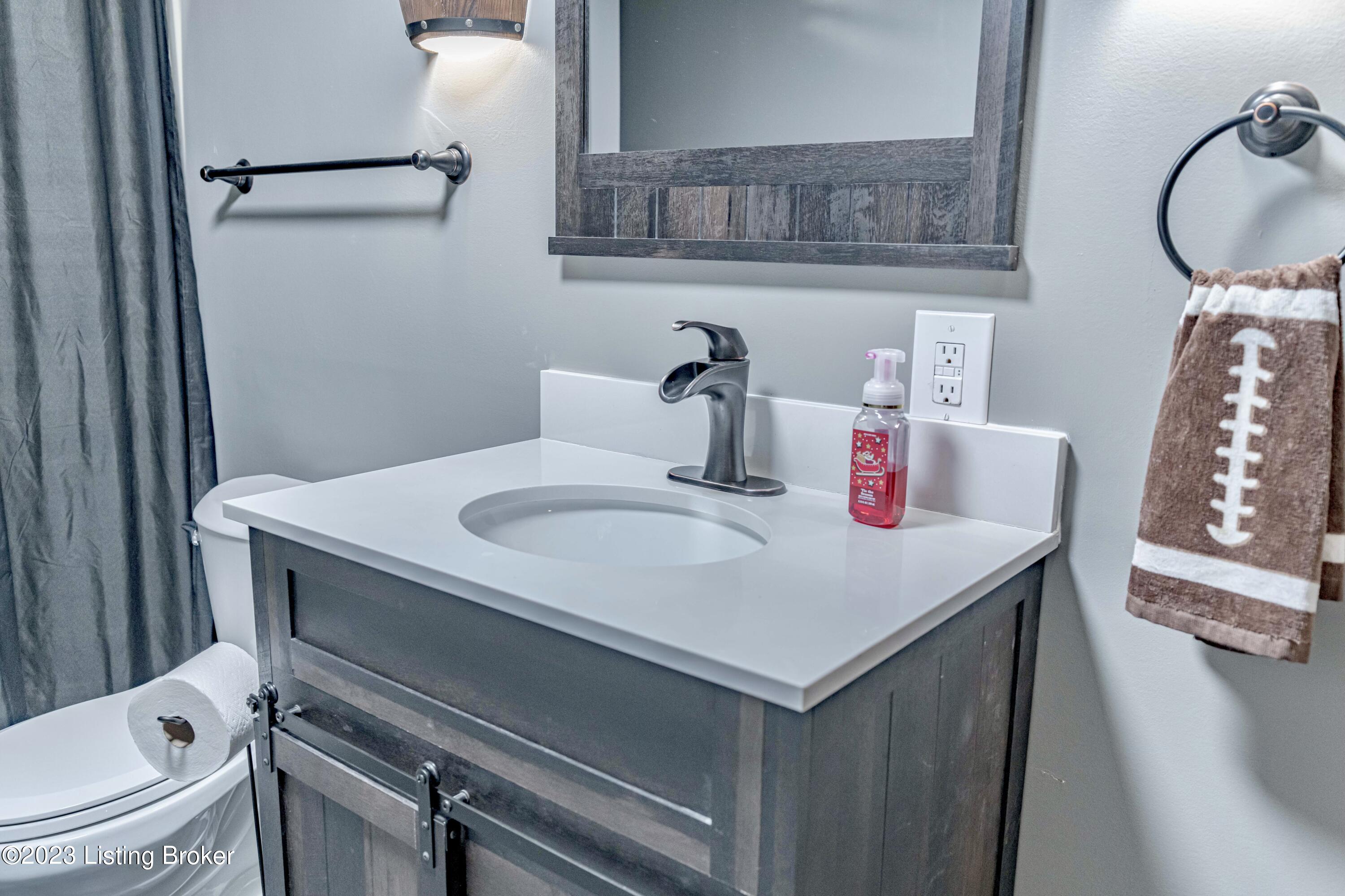 10806 St Rene Road Louisville, KY 40299 - Photo 46 of 76 DSC09666
