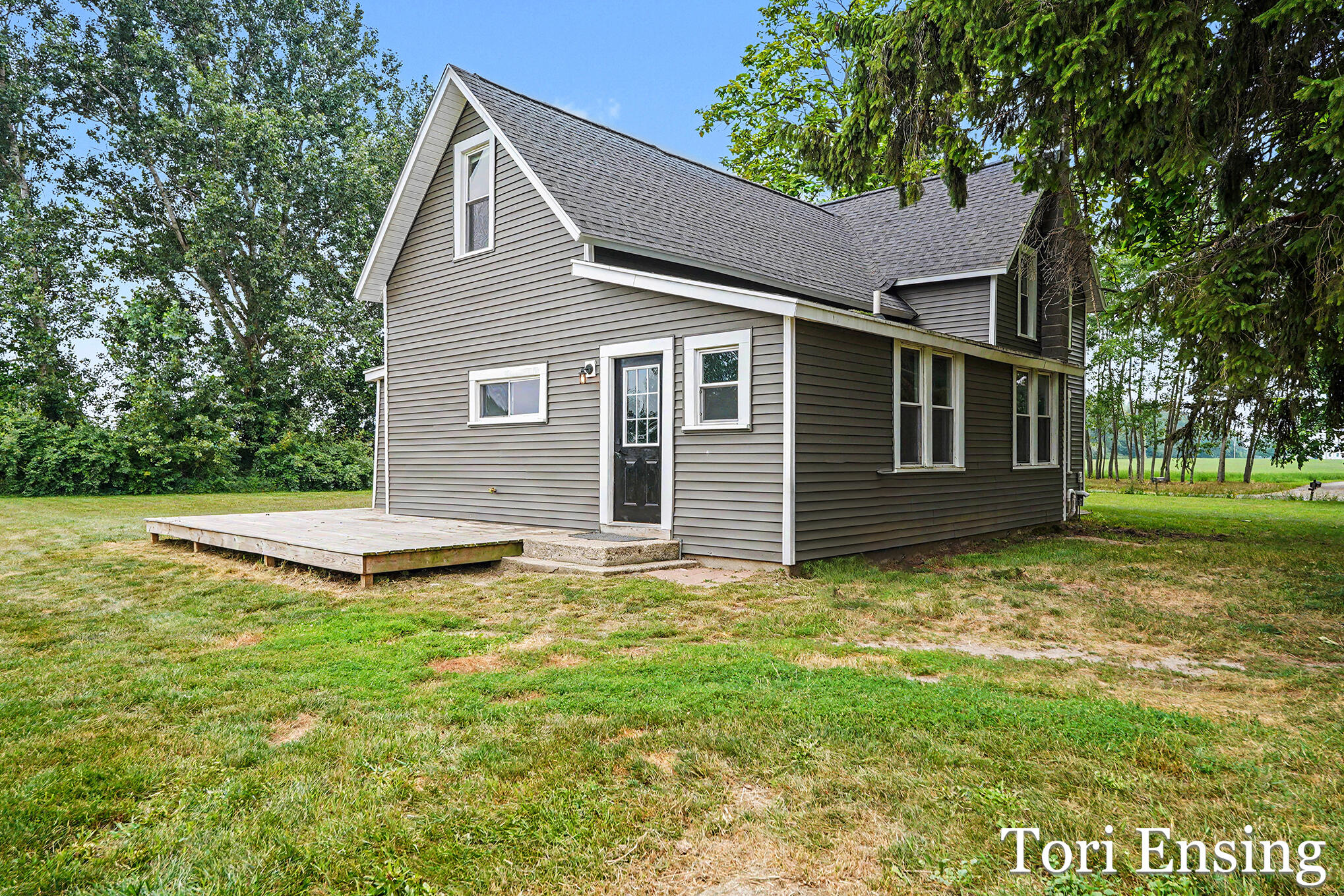 151 Fitzner Road Greenville, MI 48838 - Photo 4 of 33 DSC06604
