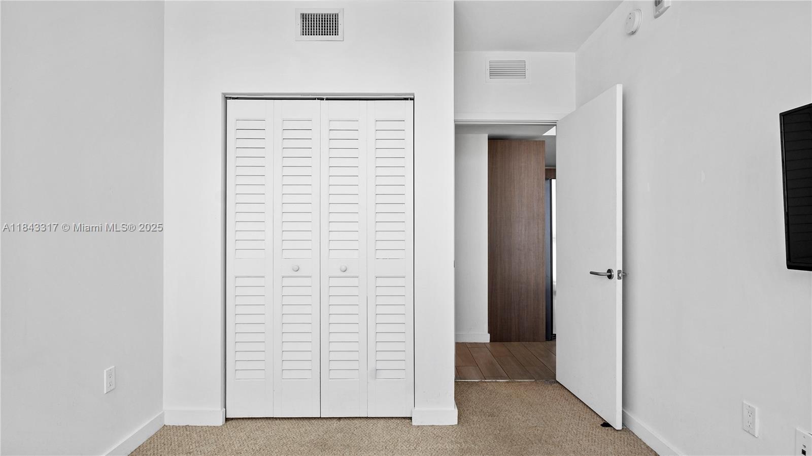 1600 Southwest 1st Avenue, Unit 1104 Miami, FL 33129 - Photo 14 of 22 a view of an empty room