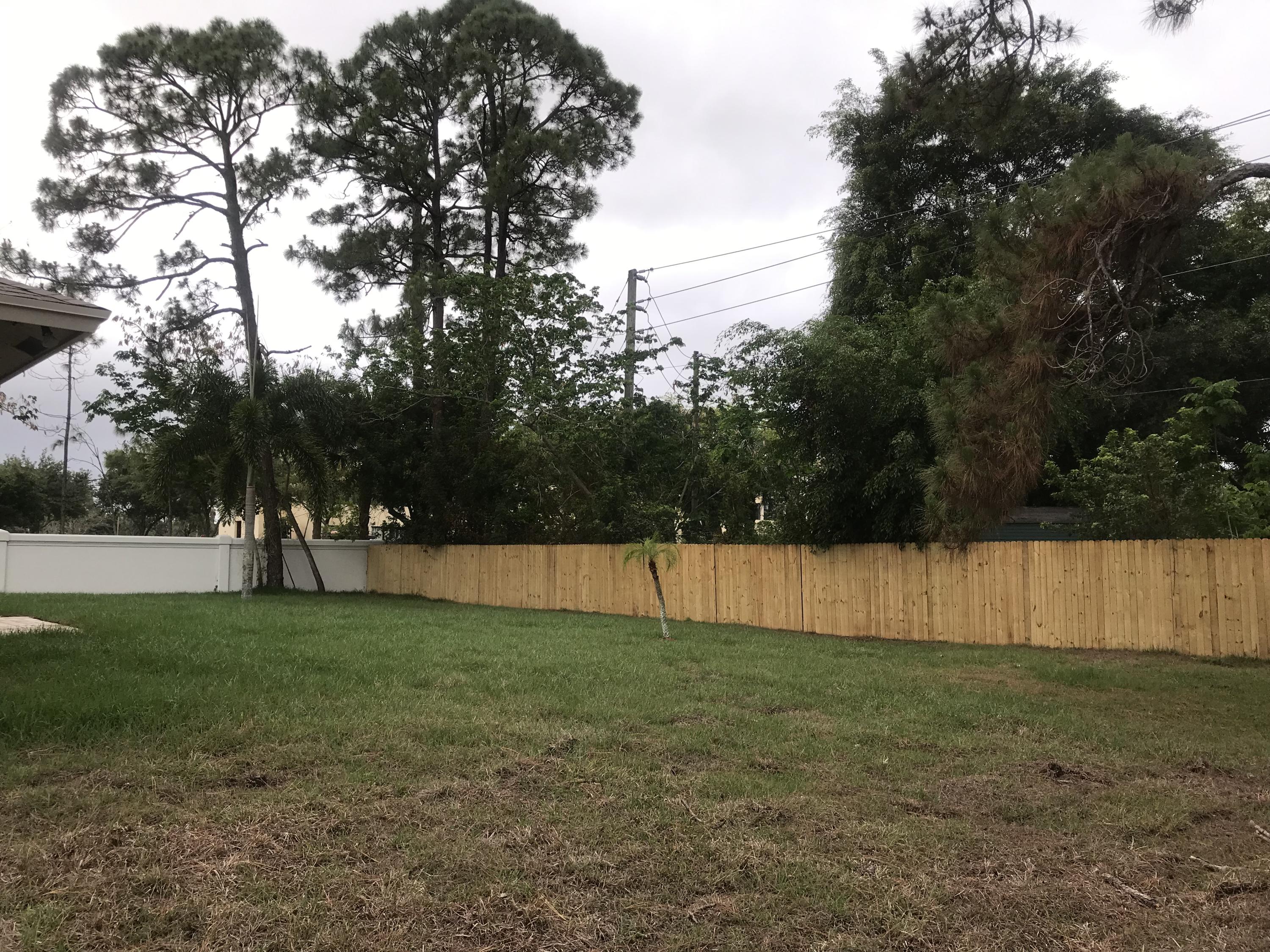3865 Suncrest Road Lake Worth, FL 33467 - Photo 23 of 27 IMG_0992