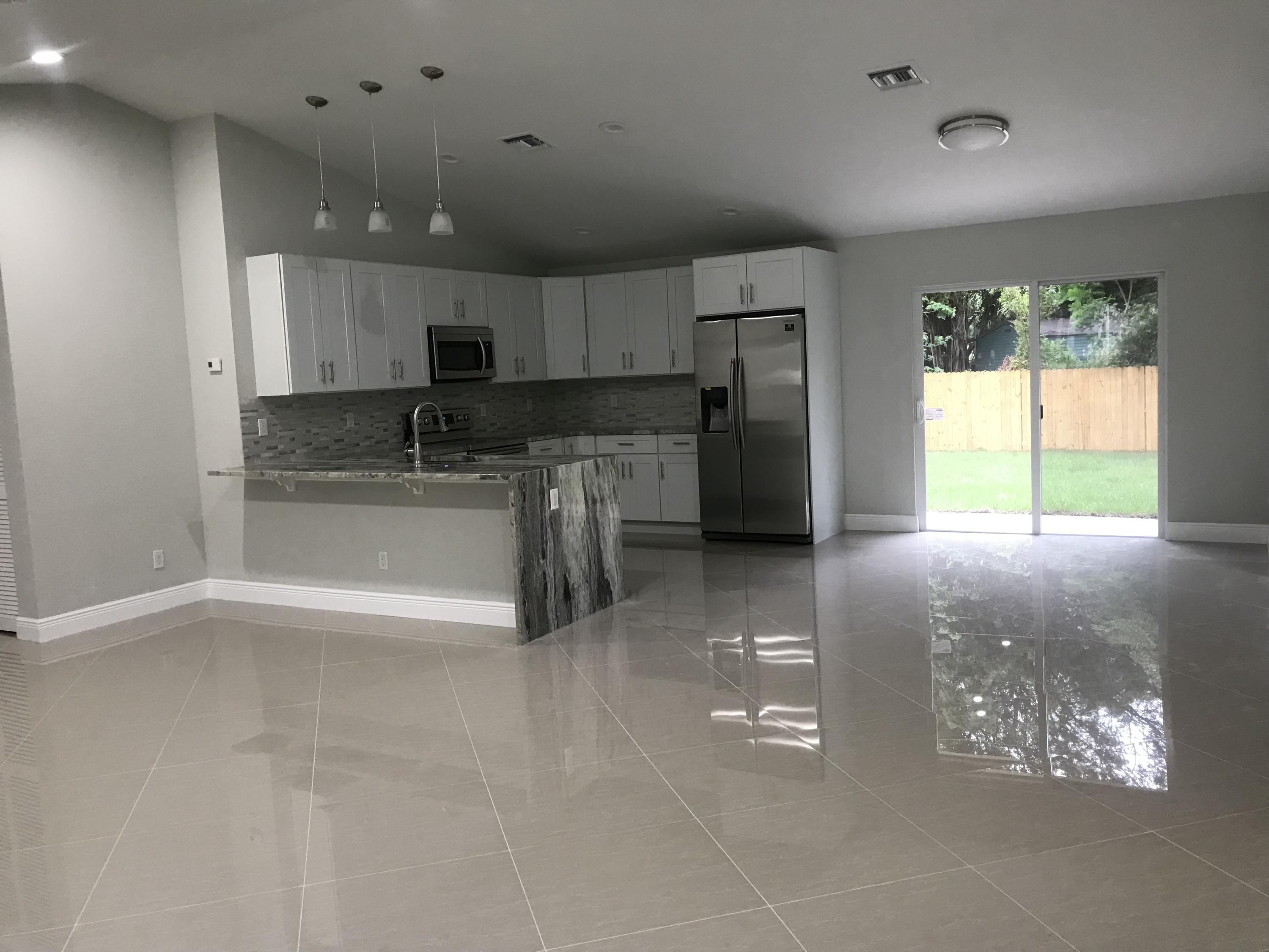 3865 Suncrest Road Lake Worth, FL 33467 - Photo 6 of 27 IMG_0959