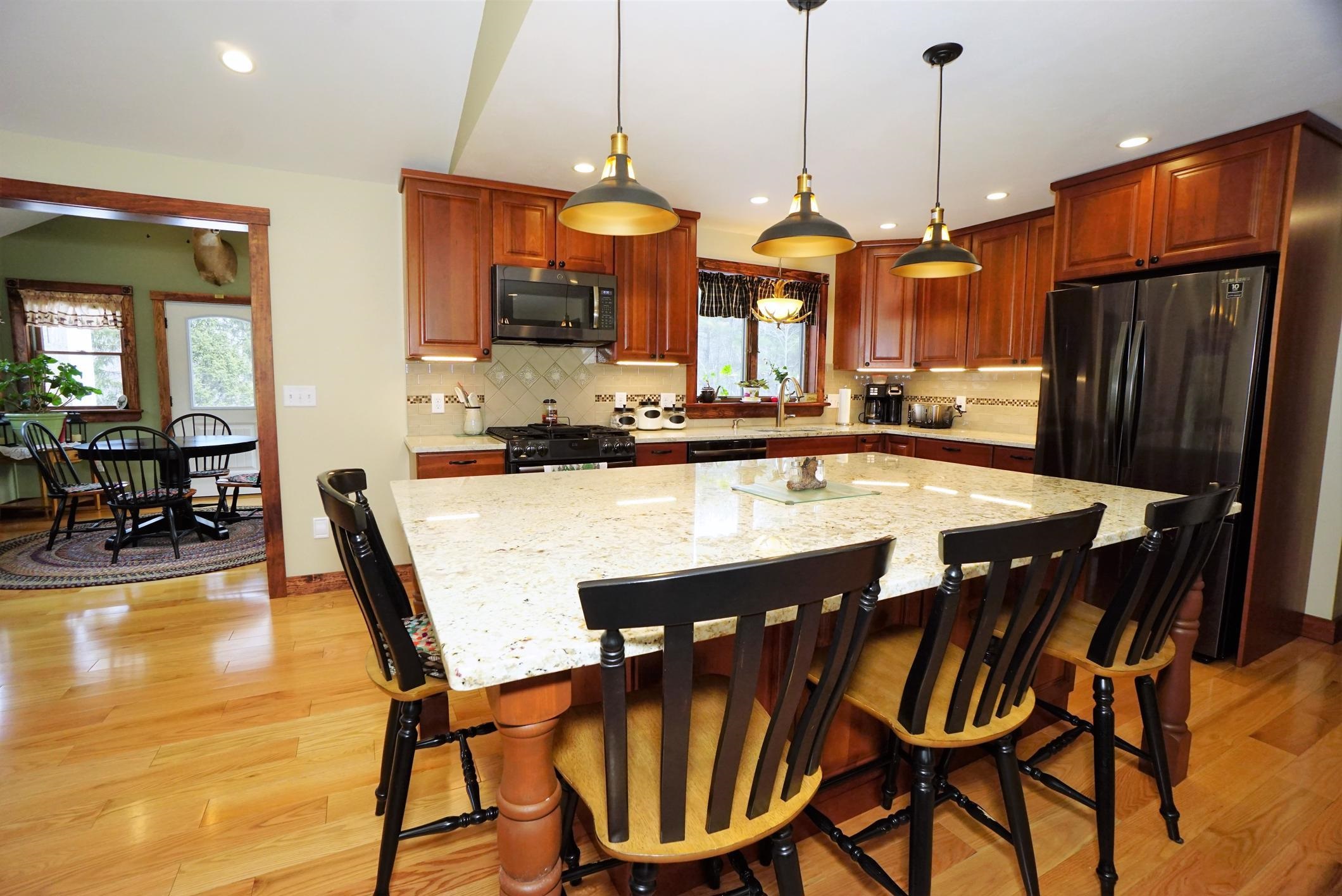 364 Sandown Road Fremont, NH 03044 - Photo 7 of 40