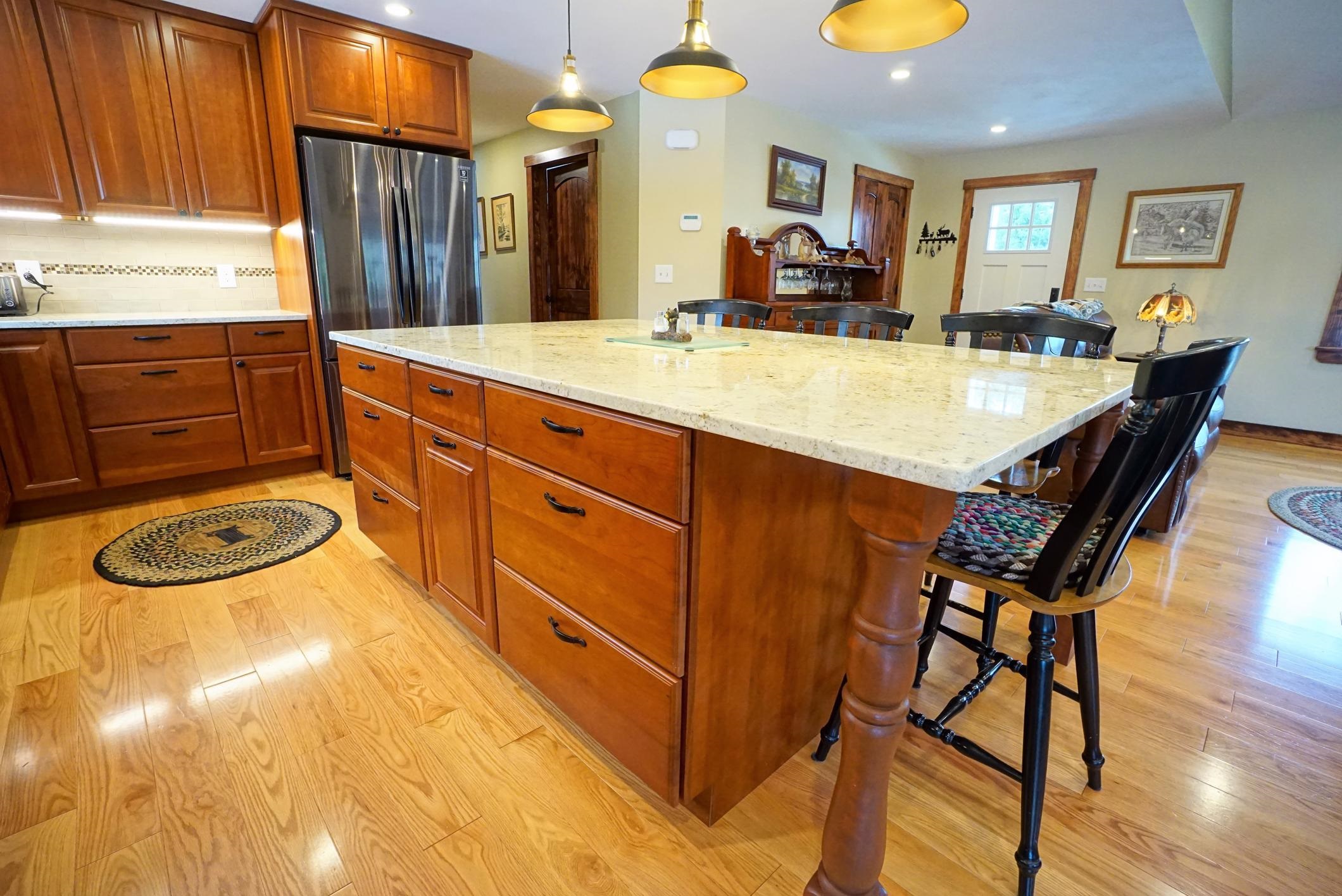 364 Sandown Road Fremont, NH 03044 - Photo 8 of 40