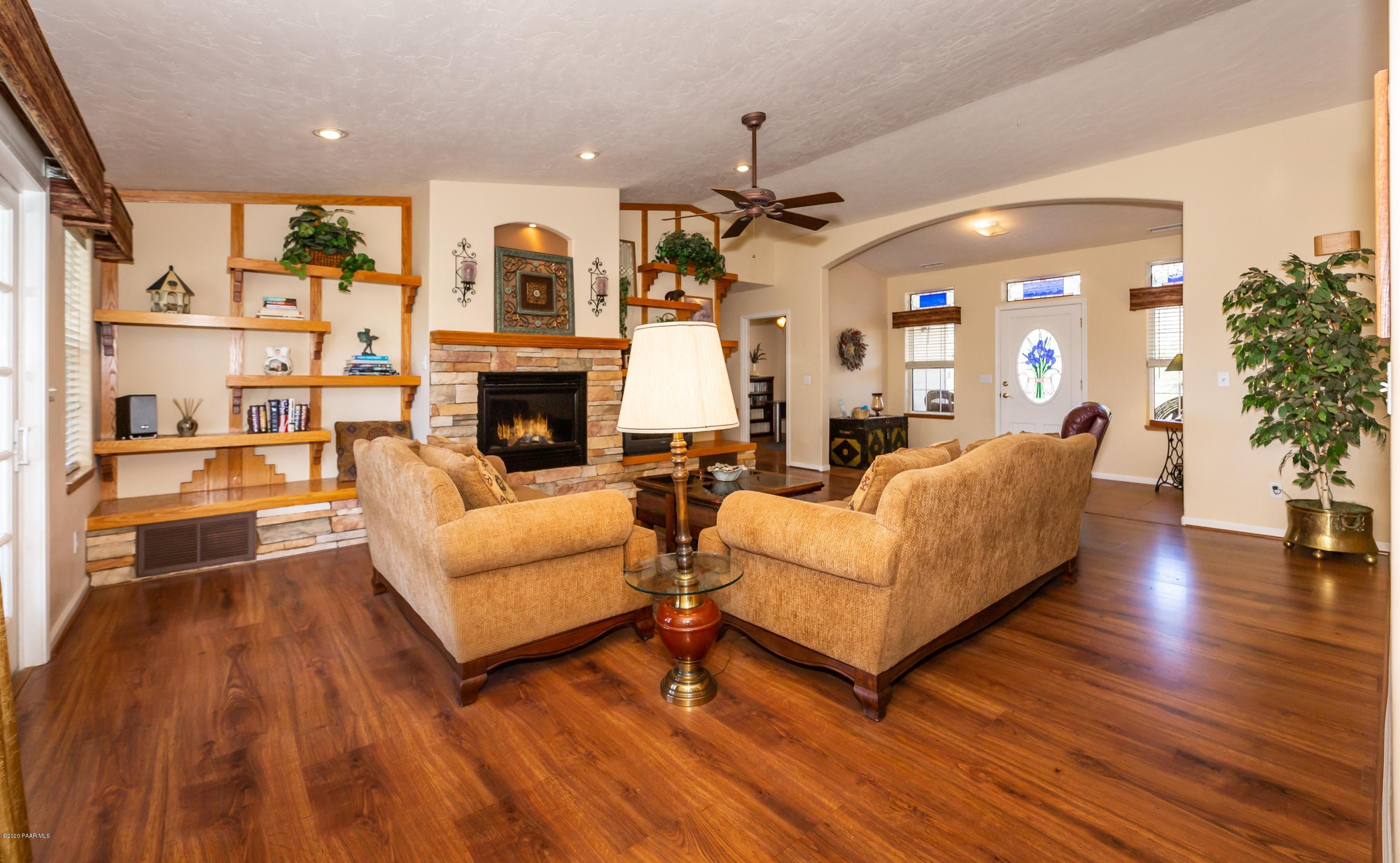 7285 North Race Track Road Prescott, AZ 86305 - Photo 5 of 35 011_Living Room