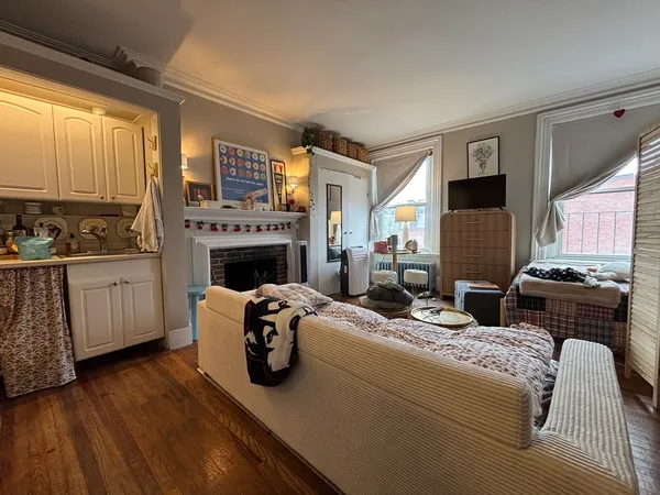$2,600 | 98 Charles Street, Unit 12A, Boston, MA 02114