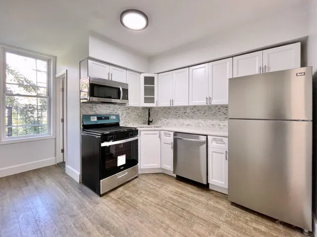 $1,990 | 212 15th Street, Unit 5, Jersey City, NJ 07310