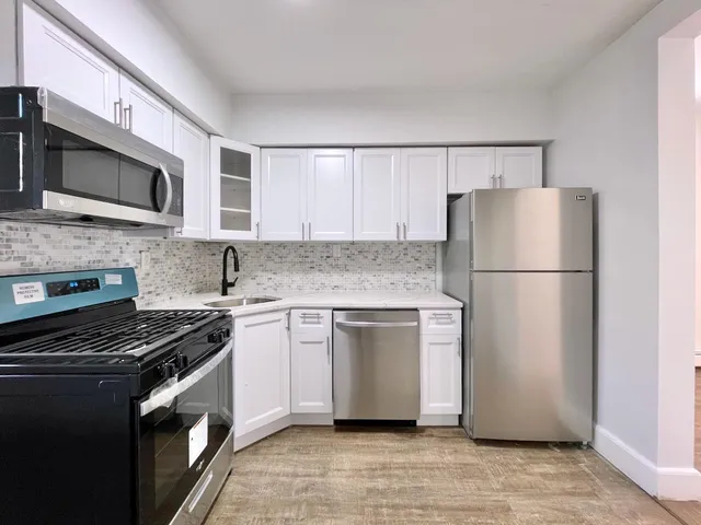 $1,990 | 212 15th Street, Unit 5, Jersey City, NJ 07310