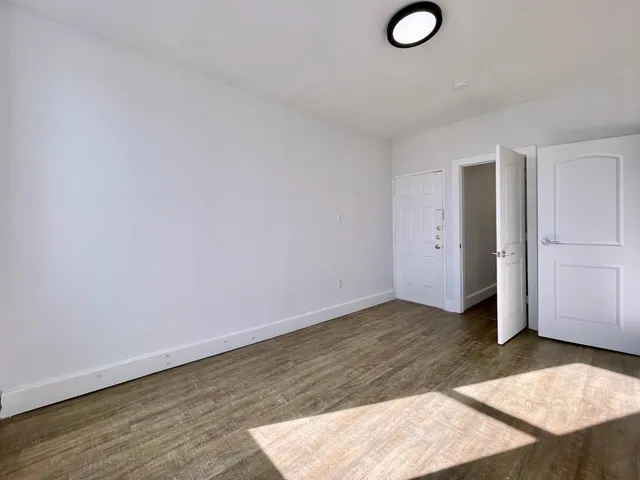 $1,990 | 212 15th Street, Unit 5, Jersey City, NJ 07310