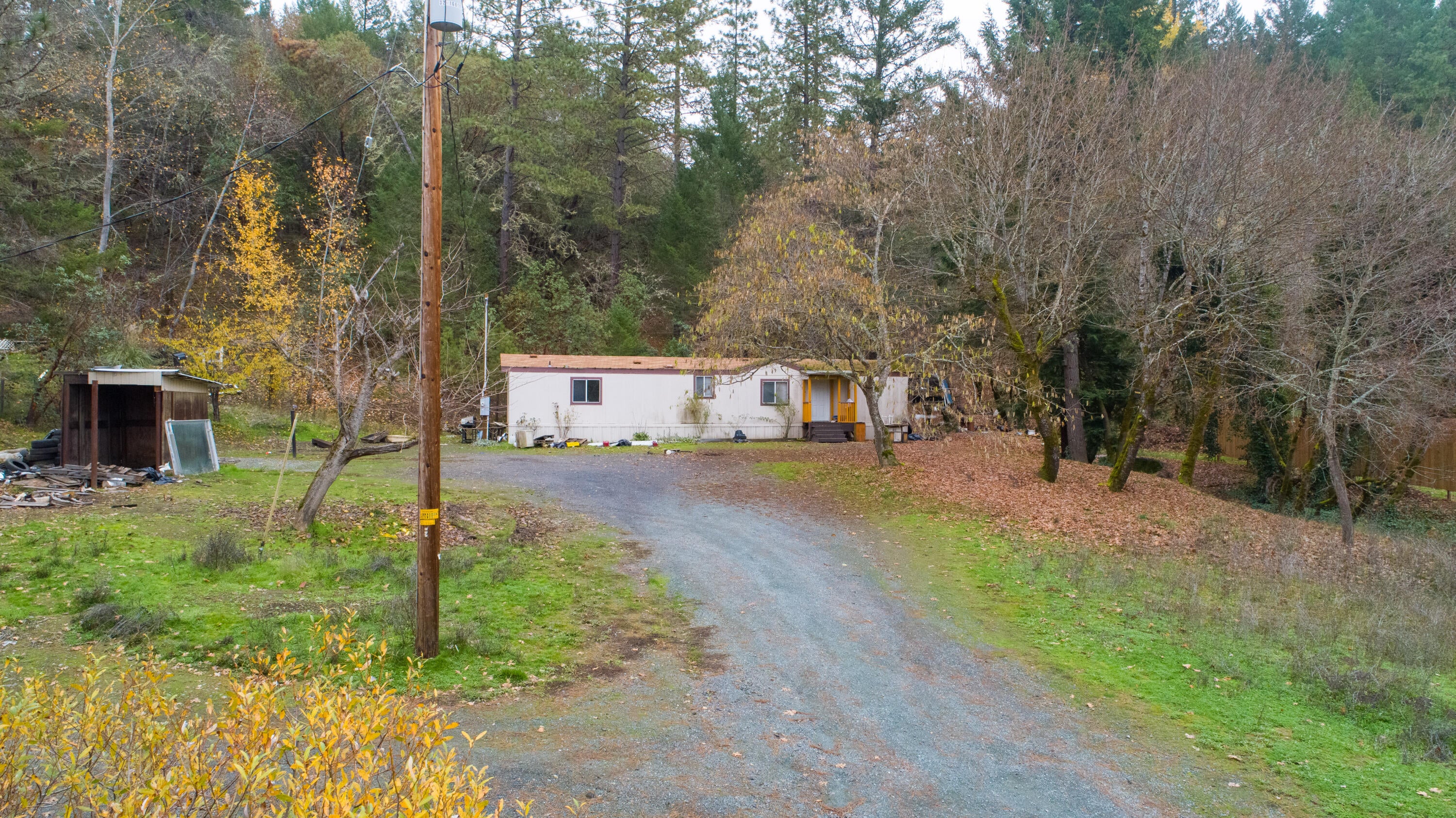 11310 Lower River Road Grants Pass, OR 97526 - Photo 4 of 12 Front of Home - Southern Oregon
