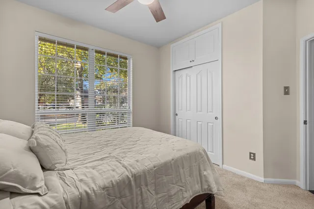 $625,000 | 3 Belcarra Place, The Woodlands, TX 77382