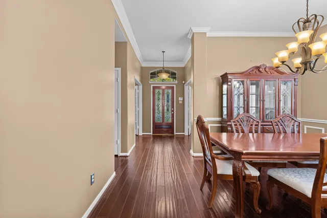 $625,000 | 3 Belcarra Place, The Woodlands, TX 77382