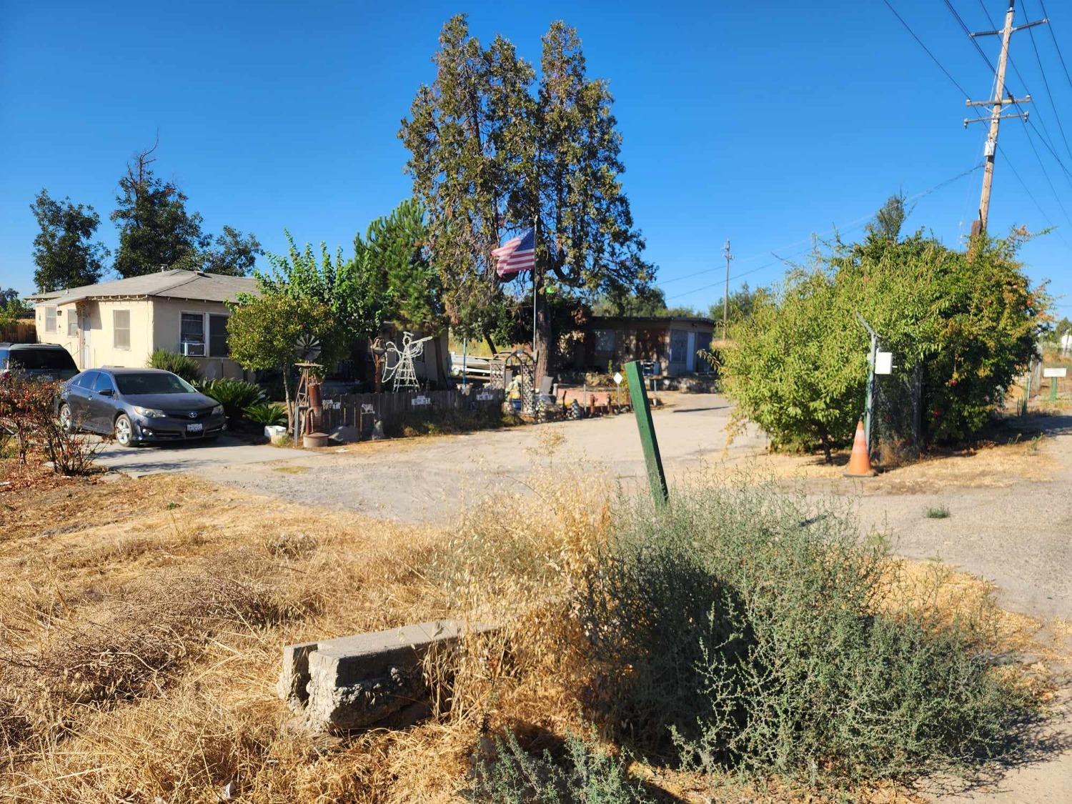 17689 Manning Avenue Reedley, CA 93654 - Photo 5 of 16