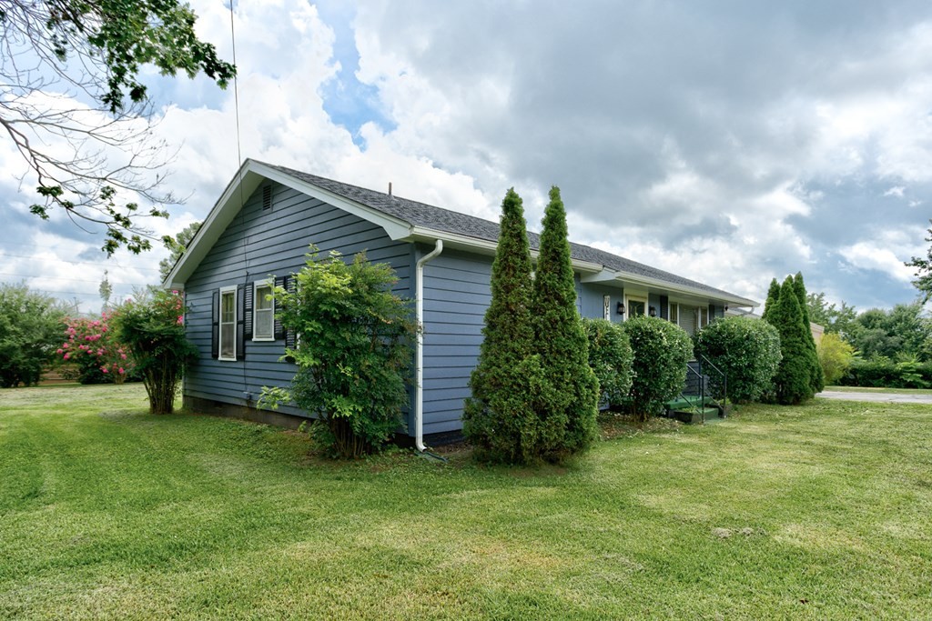 423 Kenneth Street Athens, TN 37303 - Photo 3 of 18 Gallery Image 3