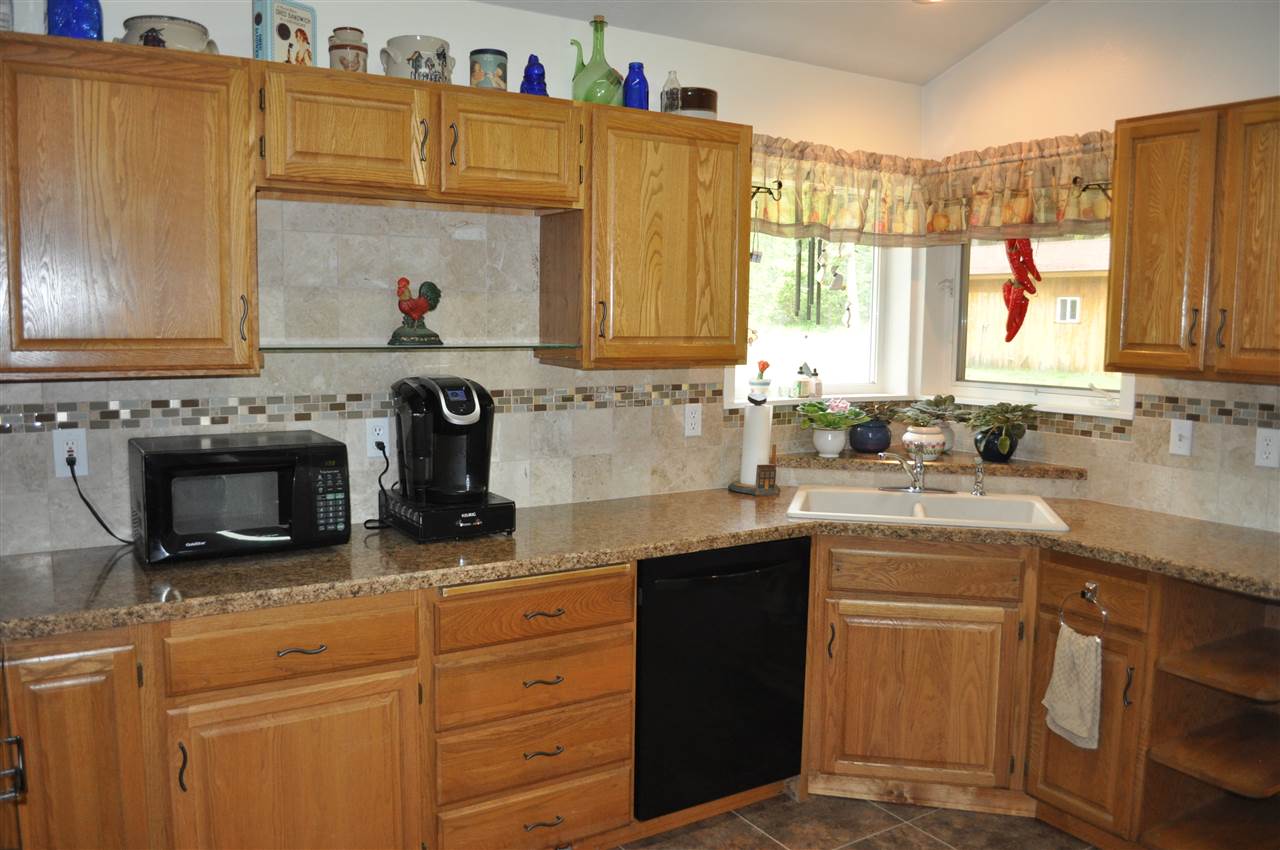 8240 Scotia Road Newport, WA 99156 - Photo 7 of 20 Gallery Image 7