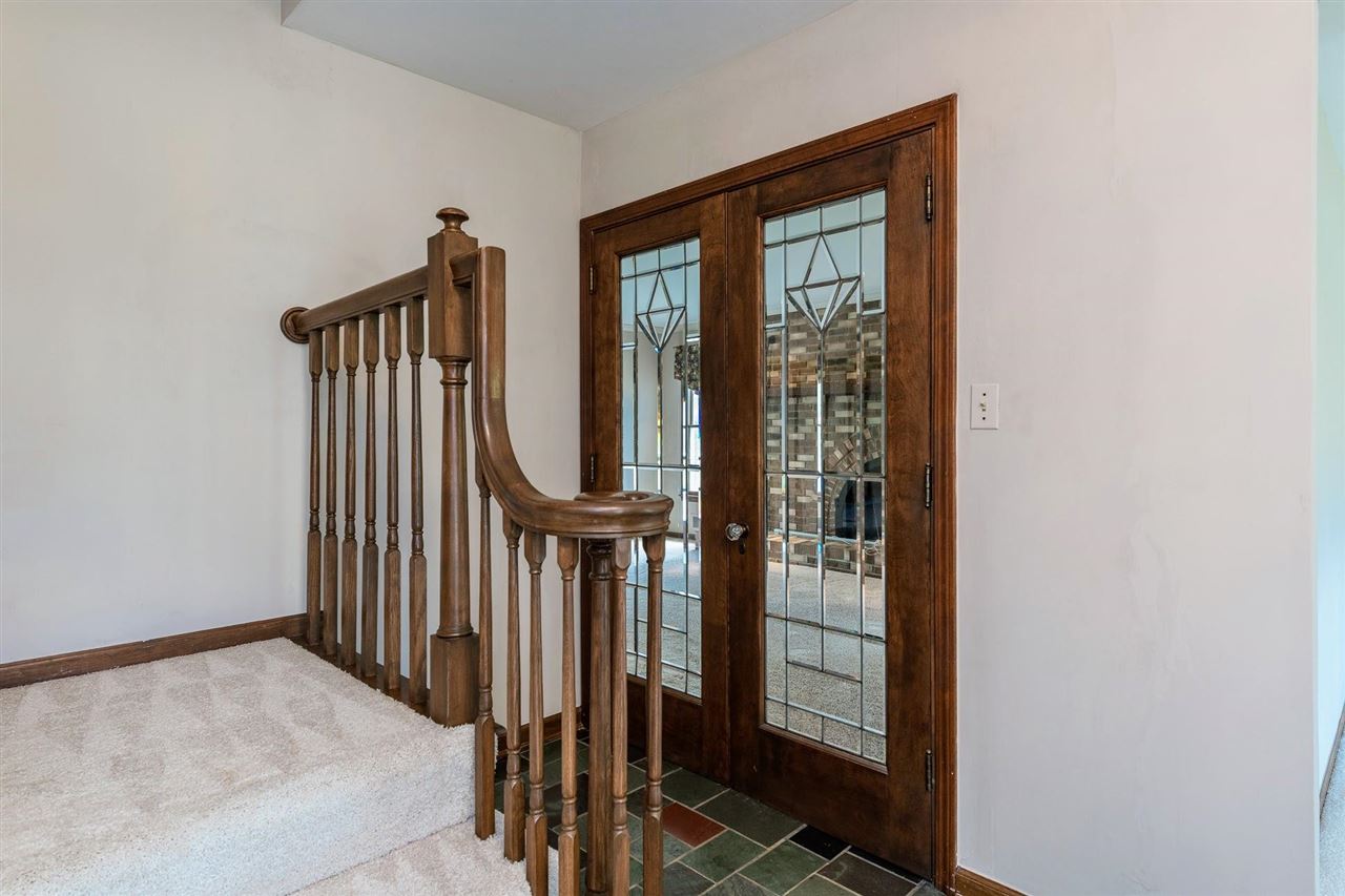 720 Edgewood Drive Rochester, MI 48306 - Photo 13 of 50 50041890-12.JPG
