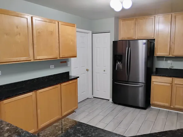 $2,800 | 1128 Georgetown Way, Unit 1128, Vernon Hills, IL 60061