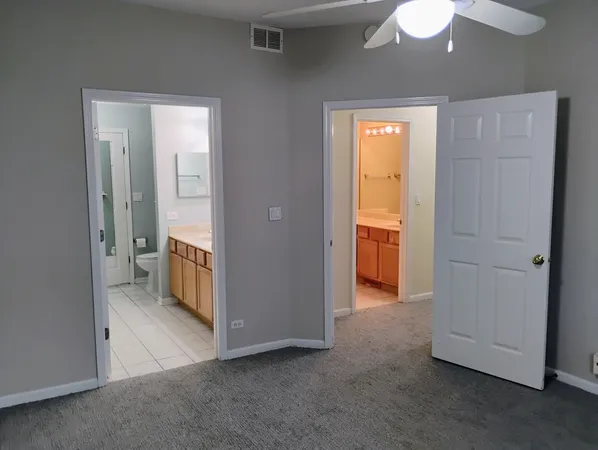 $2,800 | 1128 Georgetown Way, Unit 1128, Vernon Hills, IL 60061