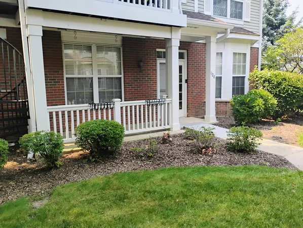 $2,800 | 1128 Georgetown Way, Unit 1128, Vernon Hills, IL 60061