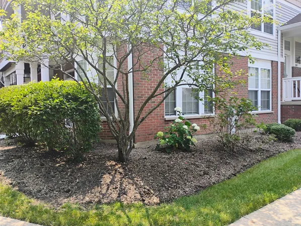 $2,800 | 1128 Georgetown Way, Unit 1128, Vernon Hills, IL 60061