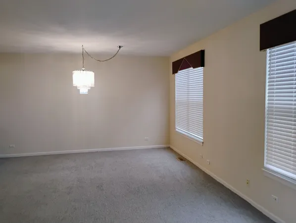 $2,800 | 1128 Georgetown Way, Unit 1128, Vernon Hills, IL 60061