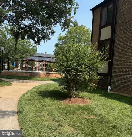$336,000 | 9731 Kings Crown Court, Unit 102, Fairfax, VA 22031