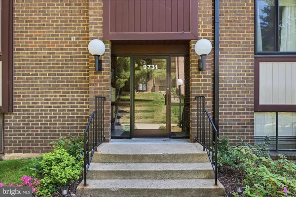$336,000 | 9731 Kings Crown Court, Unit 102, Fairfax, VA 22031