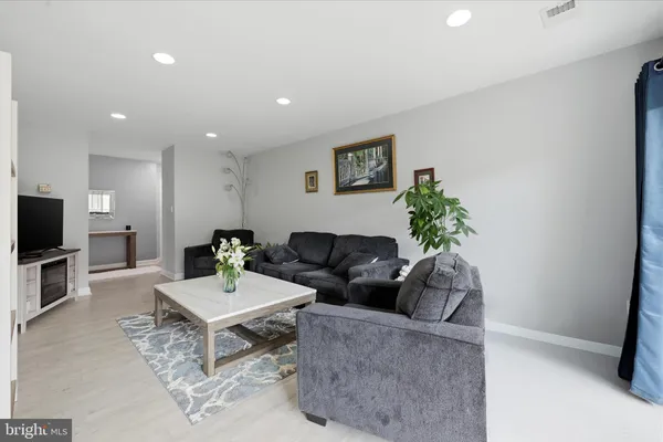 $336,000 | 9731 Kings Crown Court, Unit 102, Fairfax, VA 22031