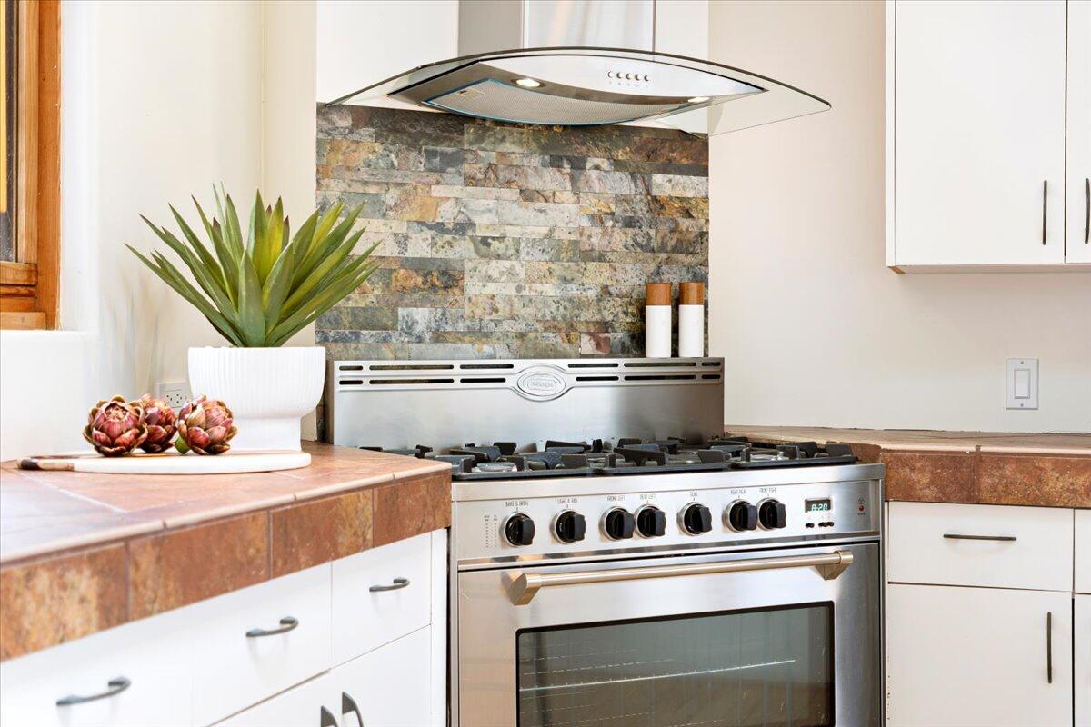 4808 Ogram Road Santa Barbara, CA 93105 - Photo 14 of 45 Kitchen 7